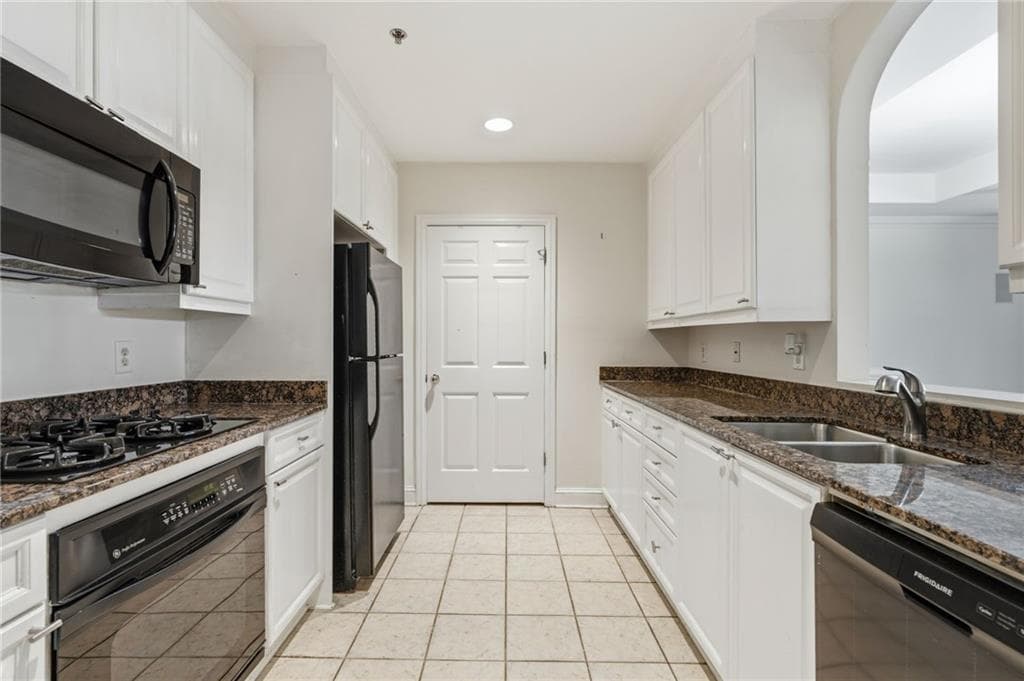 1 bedroom, 1 bathroom, 1,114 sq ft condominium for sale at 1735 Peachtree Street 304, Atlanta, GA 30309 — photo 5