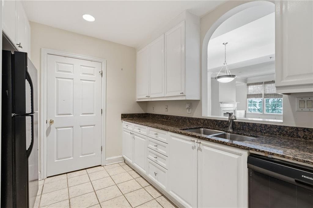 1 bedroom, 1 bathroom, 1,114 sq ft condominium for sale at 1735 Peachtree Street 304, Atlanta, GA 30309 — photo 7