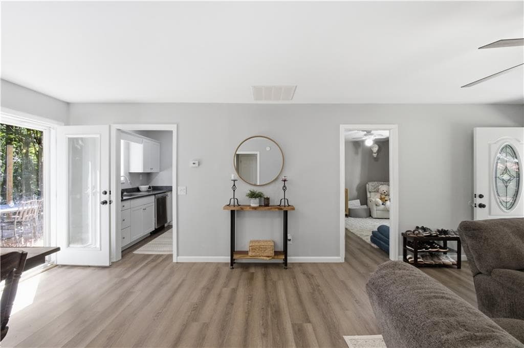 2 bedroom, 2 bathroom, 1,000 sq ft single family residence under contract at 4487 Fountain Drive, Gillsville, GA 30543 — photo 6