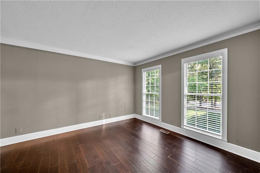 3 bedroom, 3 bathroom, 2,364 sq ft single family residence under contract at 4476 Rivoli Drive, Macon, GA 31210 — photo 7