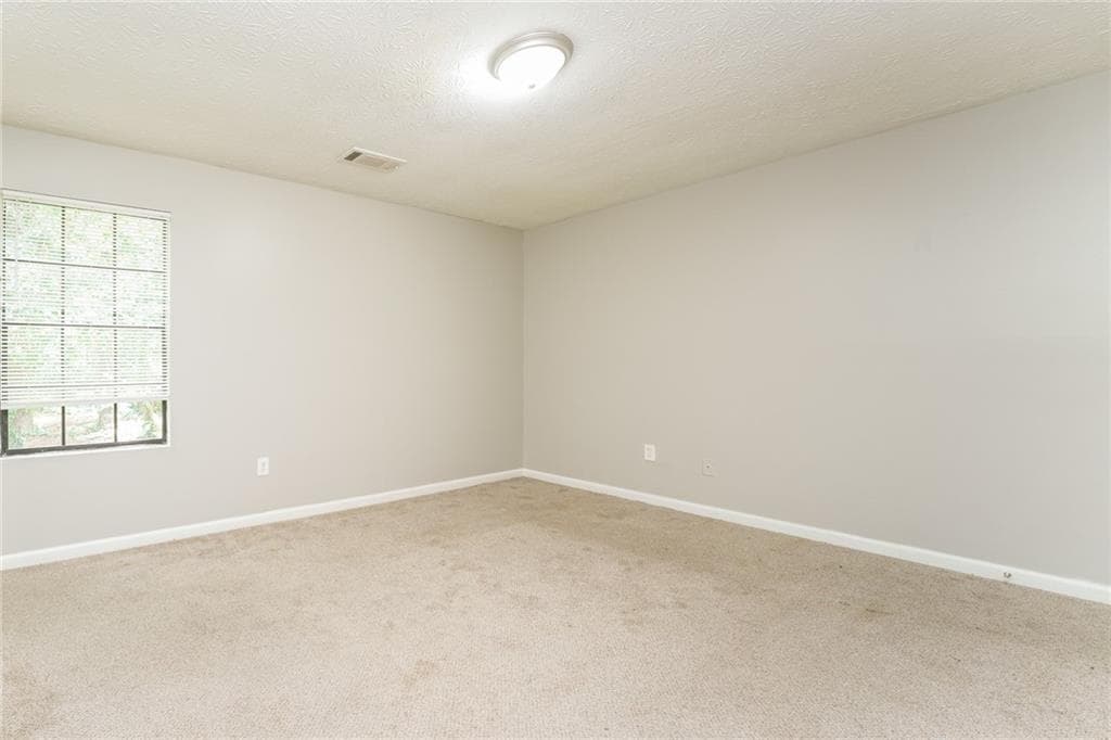 3 bedroom, 3 bathroom, 1,725 sq ft single family residence under contract at 1820 Northwick Place, Lithonia, GA 30058 — photo 10