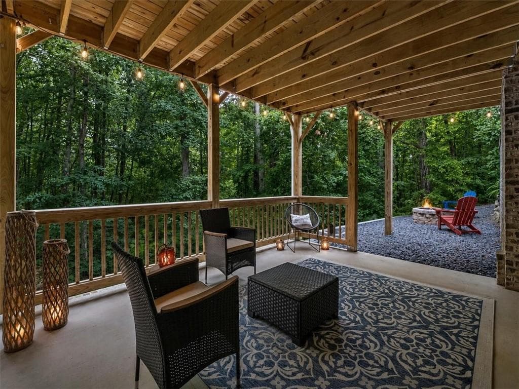 4 bedroom, 4 bathroom, 3,943 sq ft single family residence under contract at 1415 Sutters Pond Drive, Kennesaw, GA 30152 — photo 5