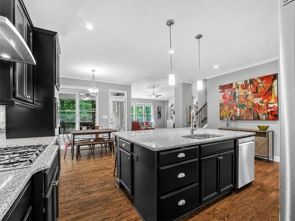 4 bedroom, 4 bathroom, 3,943 sq ft single family residence under contract at 1415 Sutters Pond Drive, Kennesaw, GA 30152 — photo 7