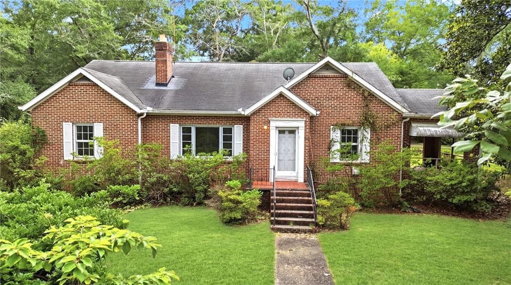 3 bedroom, 1 bathroom, 1,708 sq ft single family residence under contract at 5922 Medlock Avenue, Austell, GA 30106 — photo 4