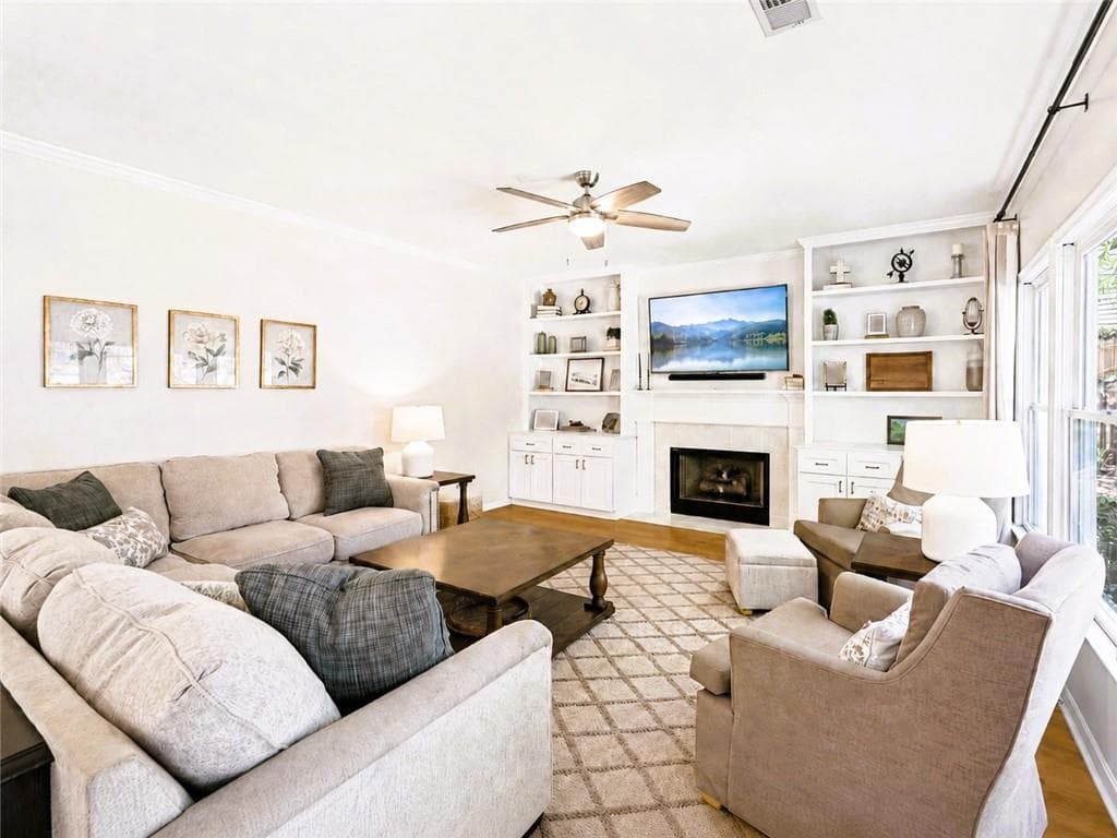 4 bedroom, 3 bathroom, 2,620 sq ft single family residence for sale at 605 Silverberry Lane, Sugar Hill, GA 30518 — photo 9