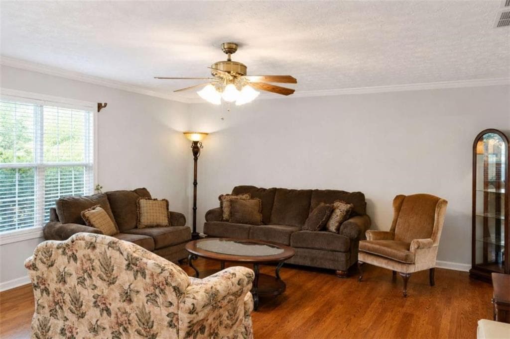 3 bedroom, 3 bathroom, 2,442 sq ft single family residence for sale at 40 Lake Charles Crossing, Covington, GA 30016 — photo 5