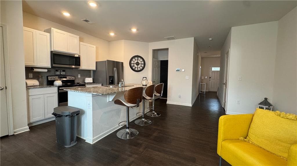3 bedroom, 3 bathroom, 1,540 sq ft townhouse for rent at 5717 Union Pointe Drive, Union City, GA 30291 for $1,800 a month — photo 6
