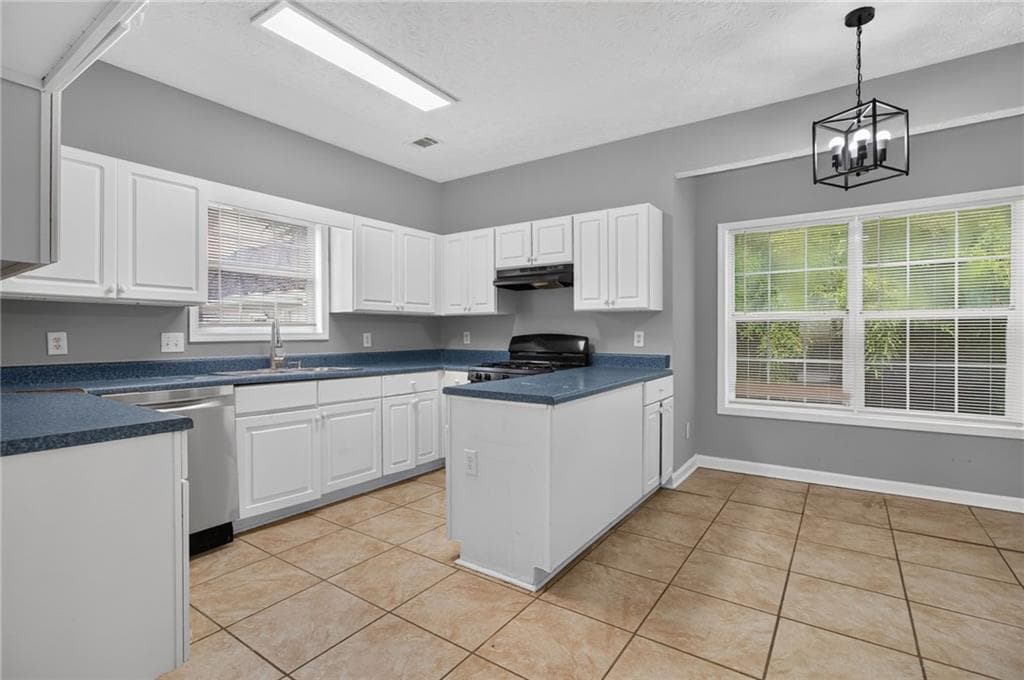 5 bedroom, 5 bathroom, 3,224 sq ft single family residence for sale at 2364 Fallbrook Court, Duluth, GA 30096 — photo 10
