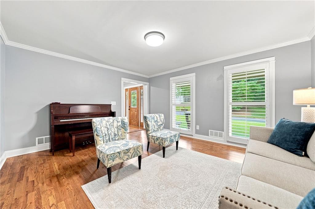 5 bedroom, 5 bathroom, 4,719 sq ft single family residence under contract at 265 Carriage Station Circle, Roswell, GA 30075 — photo 10