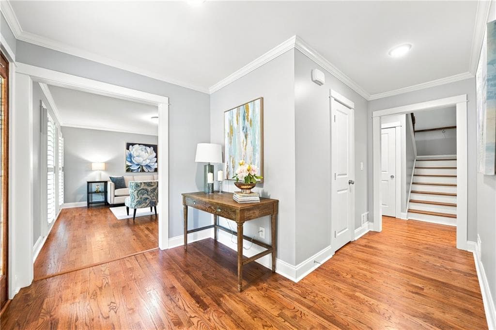 5 bedroom, 5 bathroom, 4,719 sq ft single family residence under contract at 265 Carriage Station Circle, Roswell, GA 30075 — photo 8