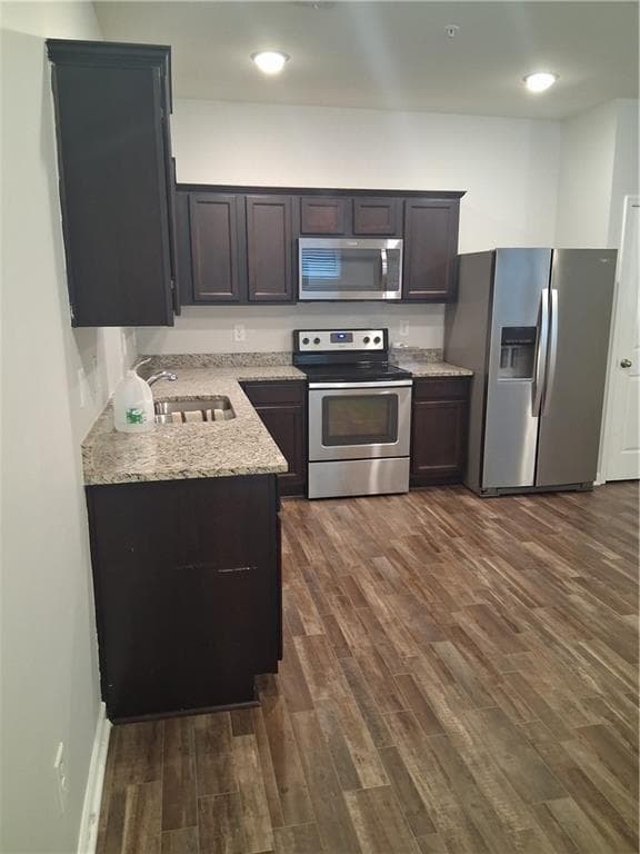 3 bedroom, 3 bathroom, 1,589 sq ft townhouse for sale at 1990 E Millstream Hollow, Conyers, GA 30012 — photo 3