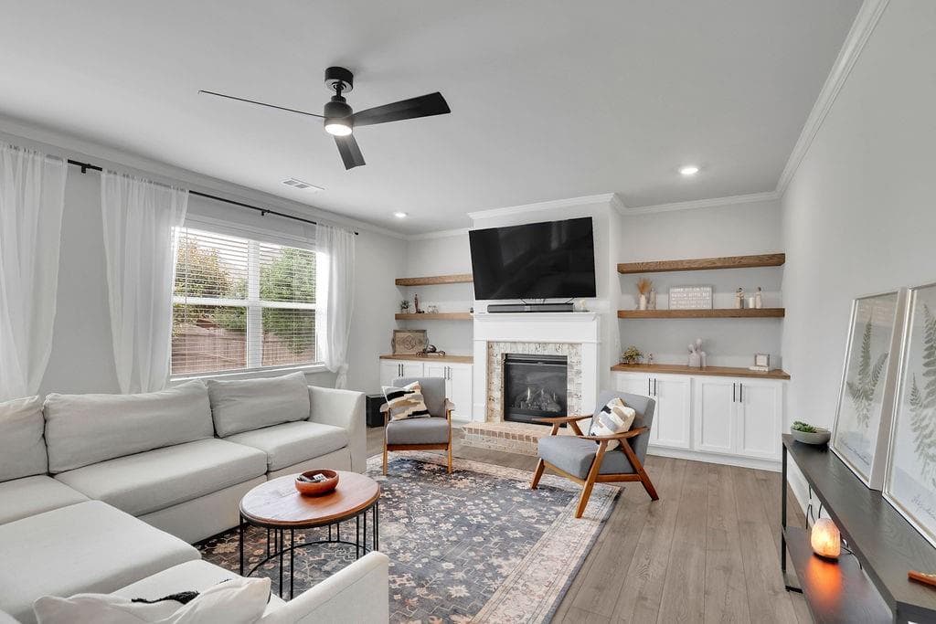 5 bedroom, 4 bathroom, 3,444 sq ft single family residence for sale at 400 Wellgreen Drive, Canton, GA 30115 — photo 5