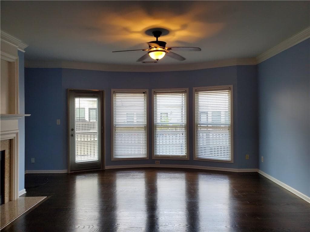 4 bedroom, 4 bathroom, 2,224 sq ft townhouse for sale at 3941 Savannah Square Street, Suwanee, GA 30024 — photo 4