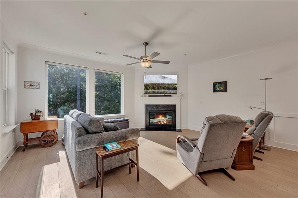 2 bedroom, 3 bathroom, 2,085 sq ft single family residence for sale at 308 Carriage Glen Lane, Woodstock, GA 30188 — photo 6