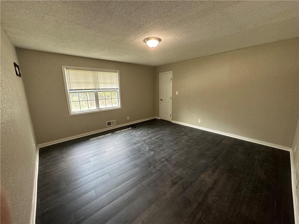 2 bedroom, 2 bathroom, 1,008 sq ft duplex for rent at 12 Ezzard Street, Lawrenceville, GA 30046 for $1,575 a month — photo 5