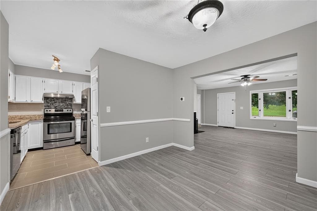 3 bedroom, 4 bathroom, 1,240 sq ft townhouse for rent at 226 High Creek Drive, Roswell, GA 30076 for $2,500 a month — photo 10