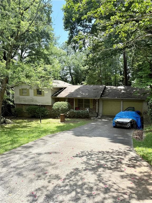 4 bedroom, 3 bathroom, 1,826 sq ft single family residence for sale at 3655 Broadview Court, Decatur, GA 30032 — photo 1 of 1