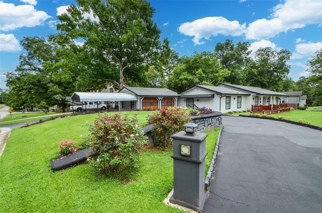 3 bedroom, 2 bathroom, 1,998 sq ft single family residence for sale at 2896 Stanton Road, Conyers, GA 30094 — photo 4