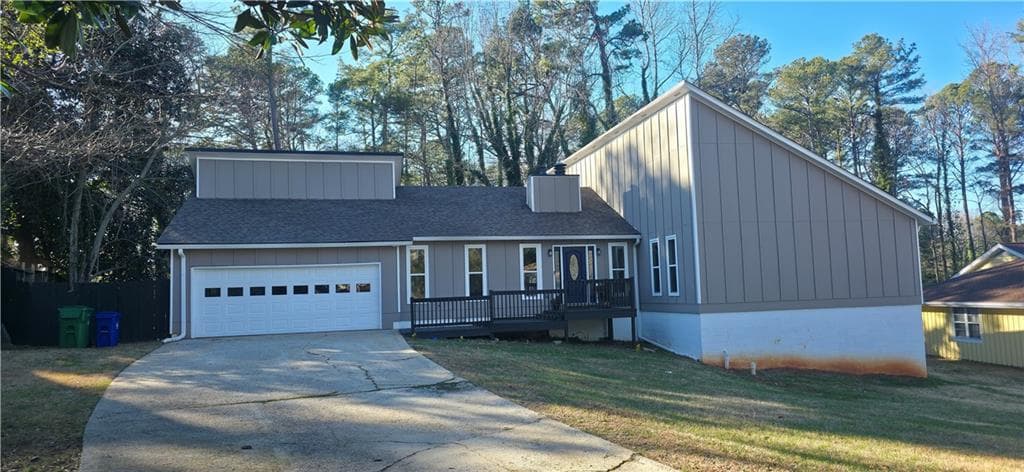 5 bedroom, 3 bathroom, 3,514 sq ft single family residence for sale at 1483 Hidden Hills Parkway, Stone Mountain, GA 30088