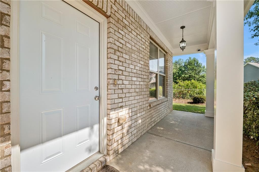 4 bedroom, 3 bathroom, 2,786 sq ft single family residence under contract at 2445 Overlook Avenue, Lithonia, GA 30058 — photo 2