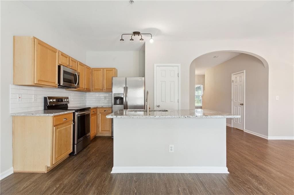 3 bedroom, 3 bathroom, 1,639 sq ft townhouse for rent at 372 Azalea Circle, Cumming, GA 30040 for $1,900 a month — photo 5