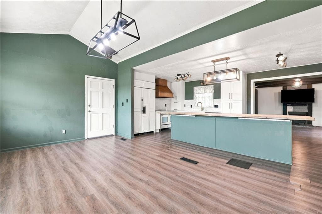 5 bedroom, 2 bathroom, 2,239 sq ft single family residence for sale at 553 Mount Taber Church Road, Dallas, GA 30157 — photo 3