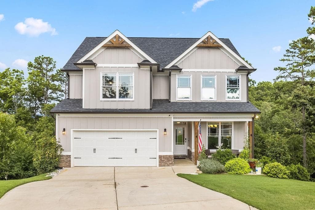 4 bedroom, 3 bathroom, 2,427 sq ft single family residence for sale at 35 Bridgestone Way, Cartersville, GA 30120
