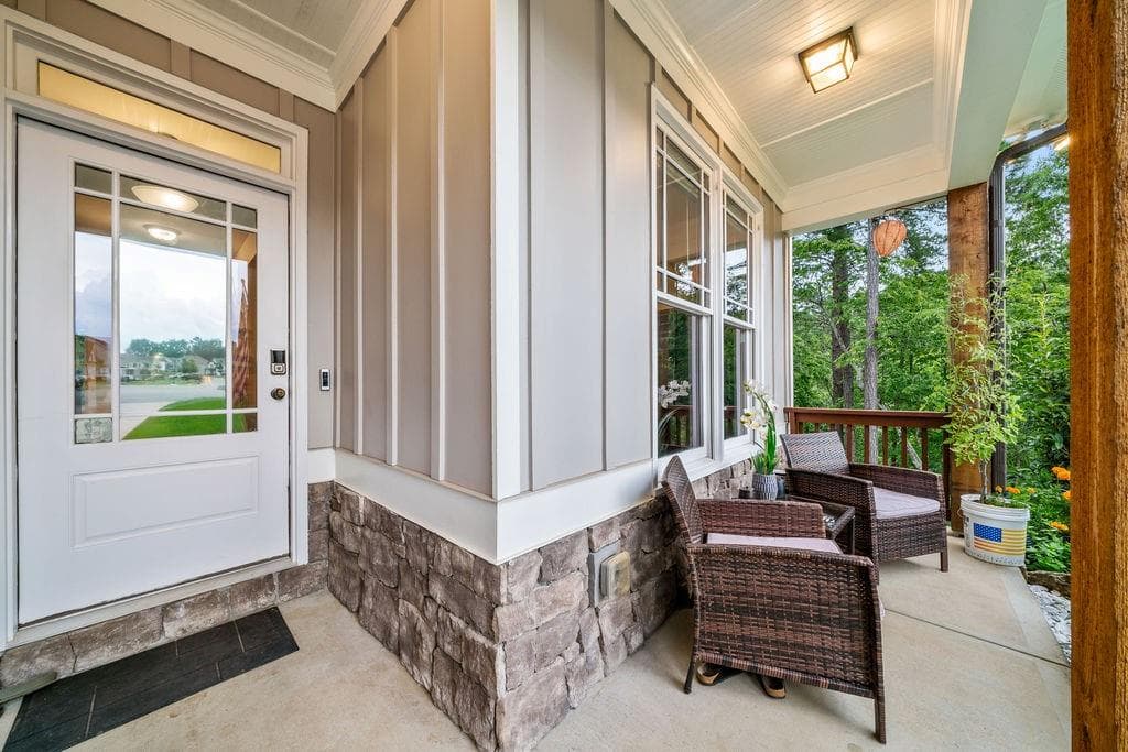 4 bedroom, 3 bathroom, 2,427 sq ft single family residence for sale at 35 Bridgestone Way, Cartersville, GA 30120 — photo 5