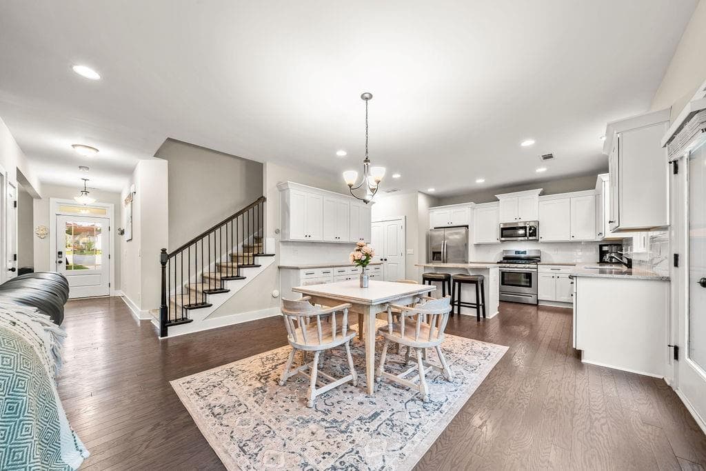 4 bedroom, 3 bathroom, 2,427 sq ft single family residence for sale at 35 Bridgestone Way, Cartersville, GA 30120 — photo 6