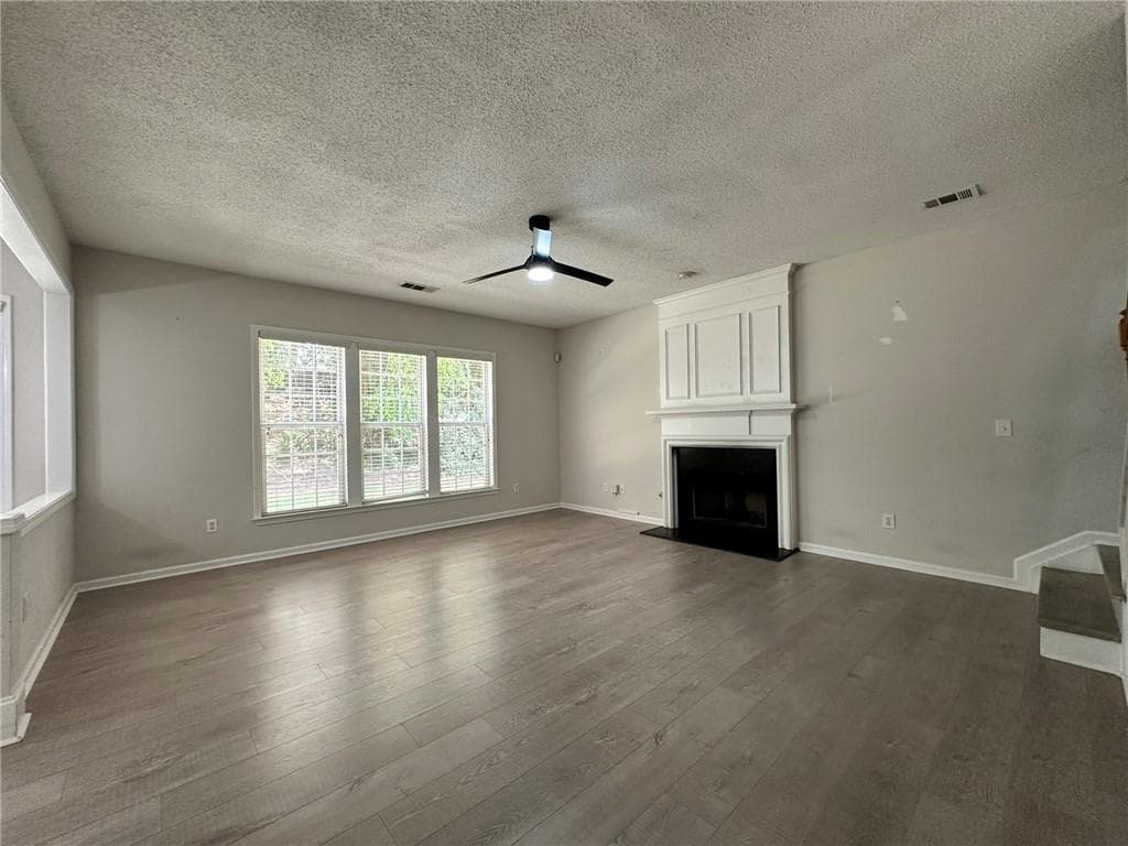4 bedroom, 3 bathroom, 2,276 sq ft single family residence for rent at 3535 Ridgefair Drive, Cumming, GA 30040 for $2,450 a month — photo 7