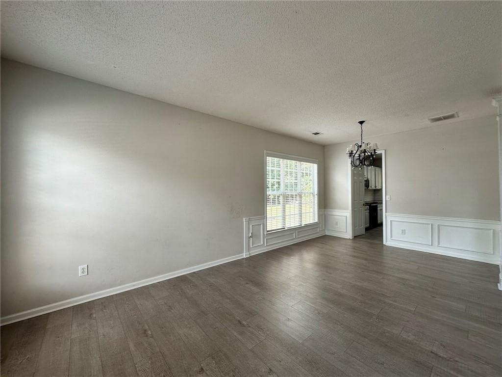 4 bedroom, 3 bathroom, 2,276 sq ft single family residence for rent at 3535 Ridgefair Drive, Cumming, GA 30040 for $2,450 a month — photo 3