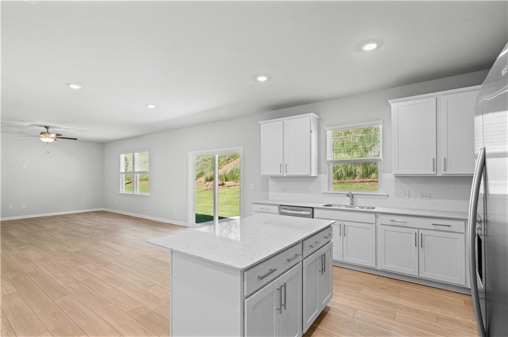 4 bedroom, 3 bathroom, 2,322 sq ft single family residence under contract at 3096 Orwell Drive, Gainesville, GA 30507 — photo 10