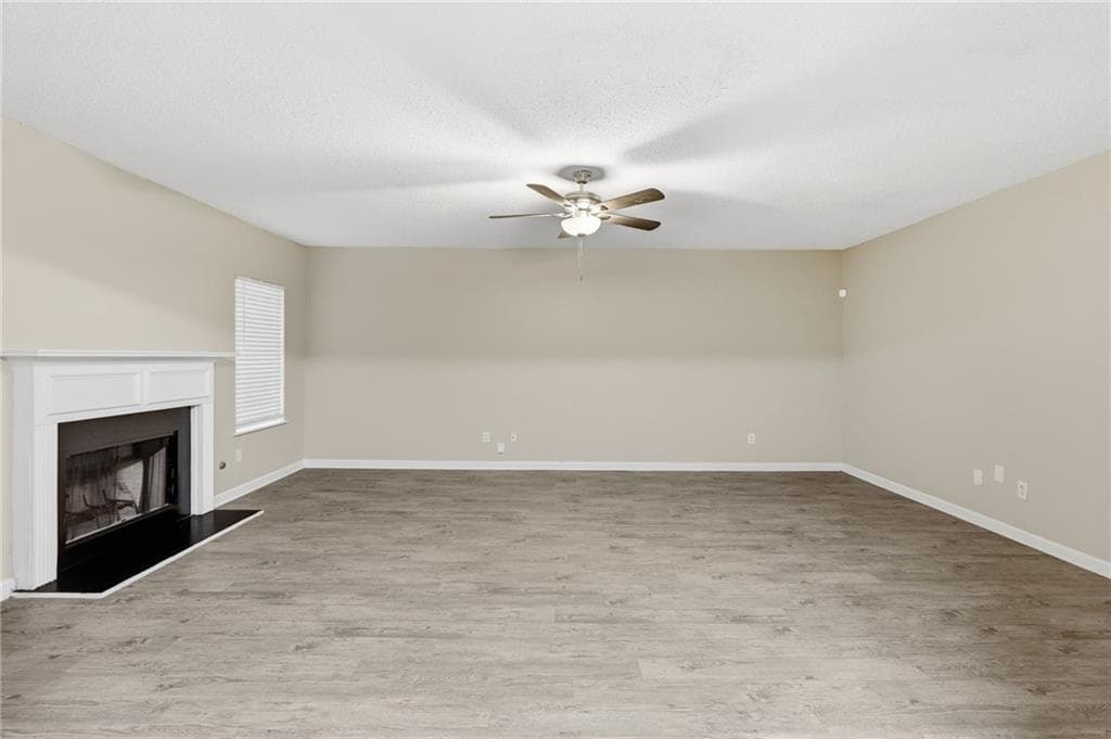 4 bedroom, 3 bathroom, 2,665 sq ft single family residence under contract at 6767 Mancha Street, Atlanta, GA 30349 — photo 7