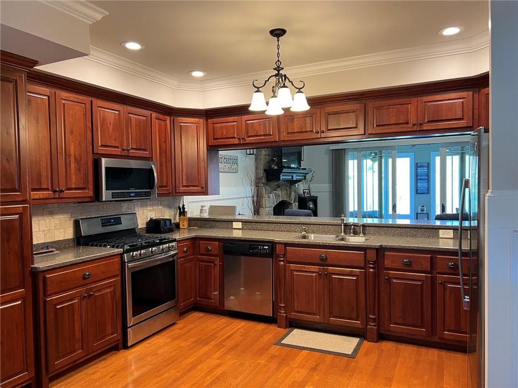2 bedroom, 3 bathroom, 2,582 sq ft single family residence for sale at 2261 Eastgate Drive, Hiawassee, GA 30546 — photo 5