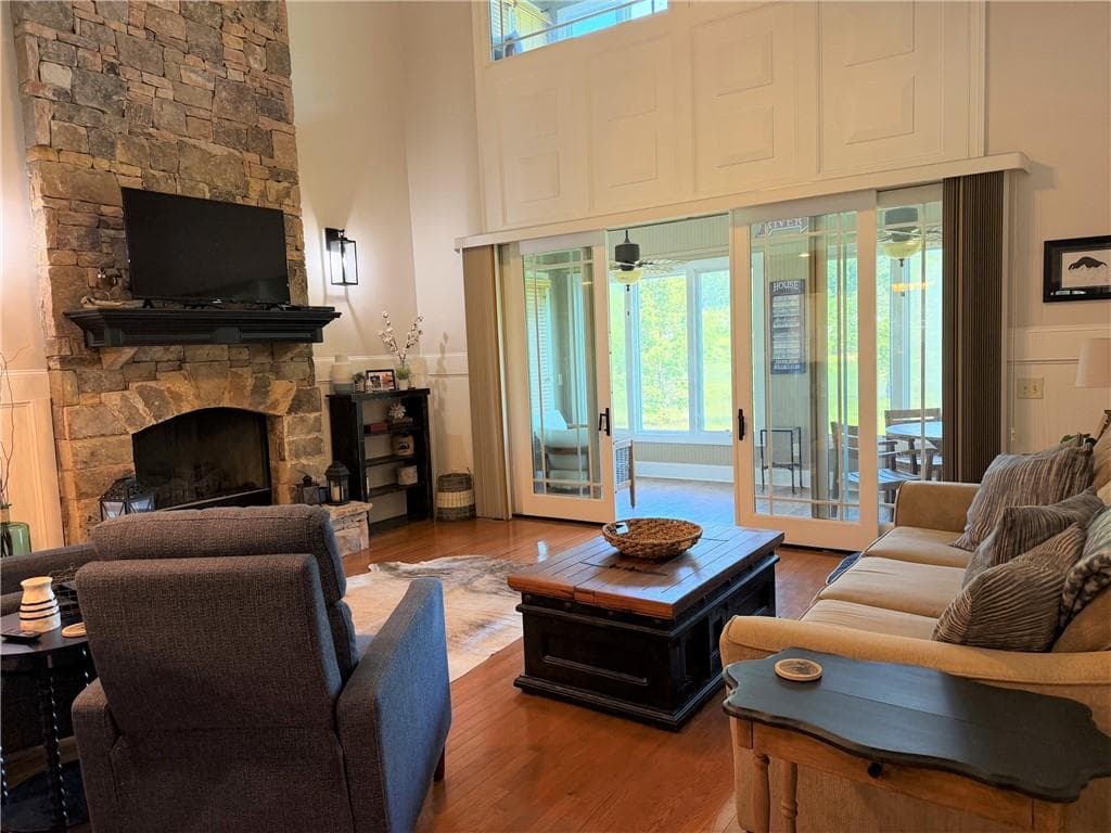 2 bedroom, 3 bathroom, 2,582 sq ft single family residence for sale at 2261 Eastgate Drive, Hiawassee, GA 30546 — photo 7