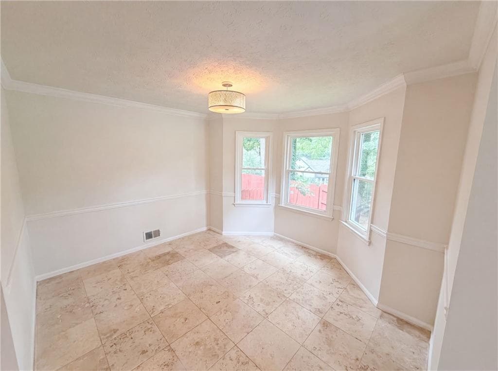 3 bedroom, 3 bathroom, 1,568 sq ft single family residence under contract at 215 Arbour Run, Suwanee, GA 30024 — photo 6