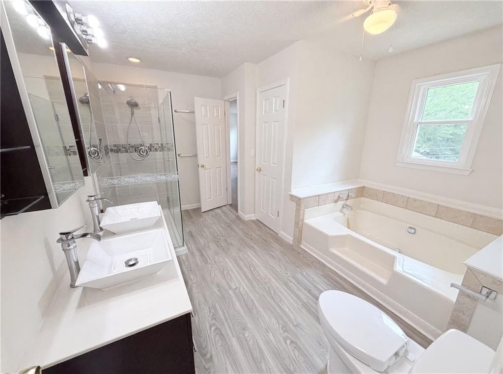 3 bedroom, 3 bathroom, 1,568 sq ft single family residence under contract at 215 Arbour Run, Suwanee, GA 30024 — photo 10