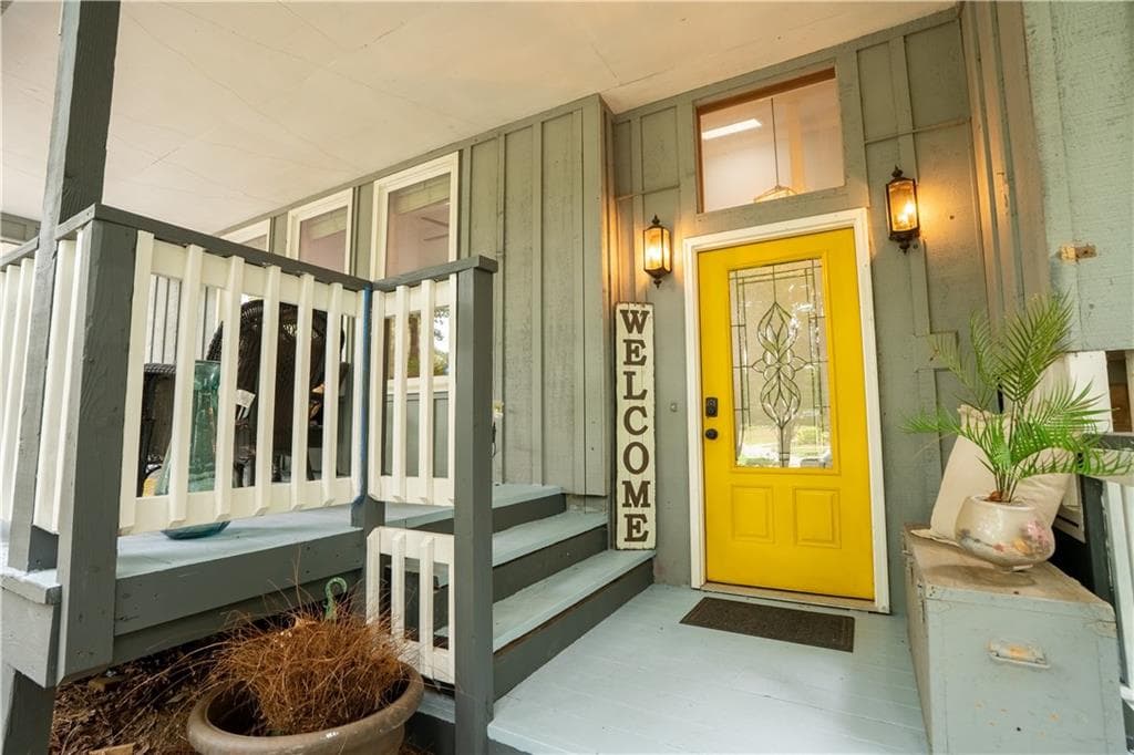 3 bedroom, 2 bathroom, 2,484 sq ft single family residence for sale at 2627 Pinebrook Drive, Gainesville, GA 30506 — photo 3