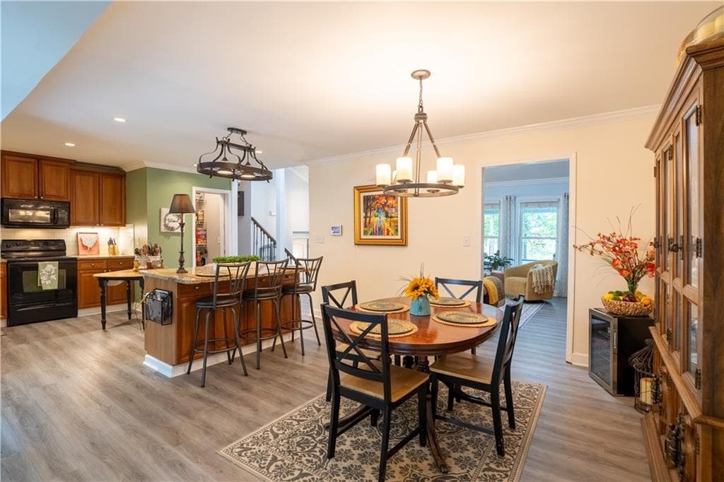 3 bedroom, 2 bathroom, 2,484 sq ft single family residence for sale at 2627 Pinebrook Drive, Gainesville, GA 30506 — photo 5
