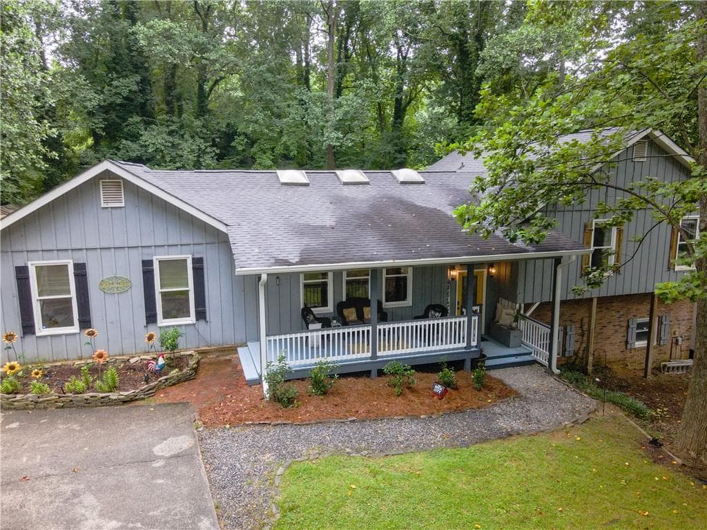 3 bedroom, 2 bathroom, 2,484 sq ft single family residence for sale at 2627 Pinebrook Drive, Gainesville, GA 30506 — photo 1 of 30