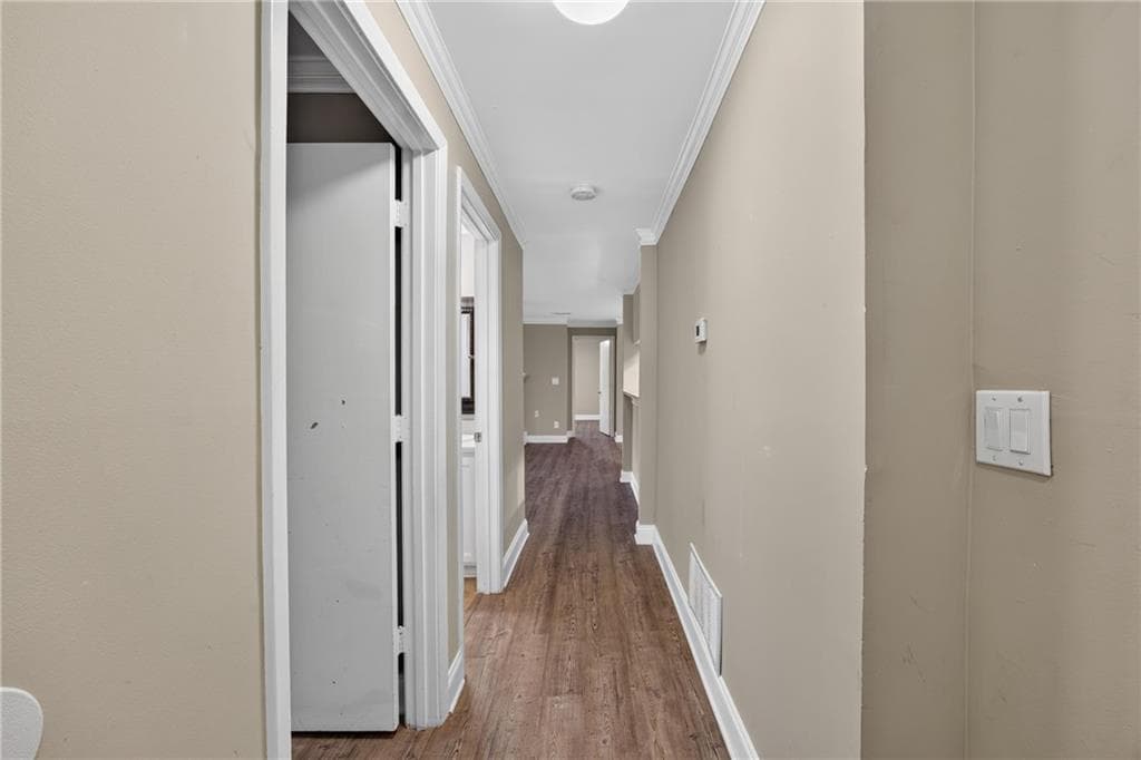 2 bedroom, 2 bathroom, 1,300 sq ft condominium for rent at 123 Warm Springs Circle, Roswell, GA 30075 for $1,800 a month — photo 4