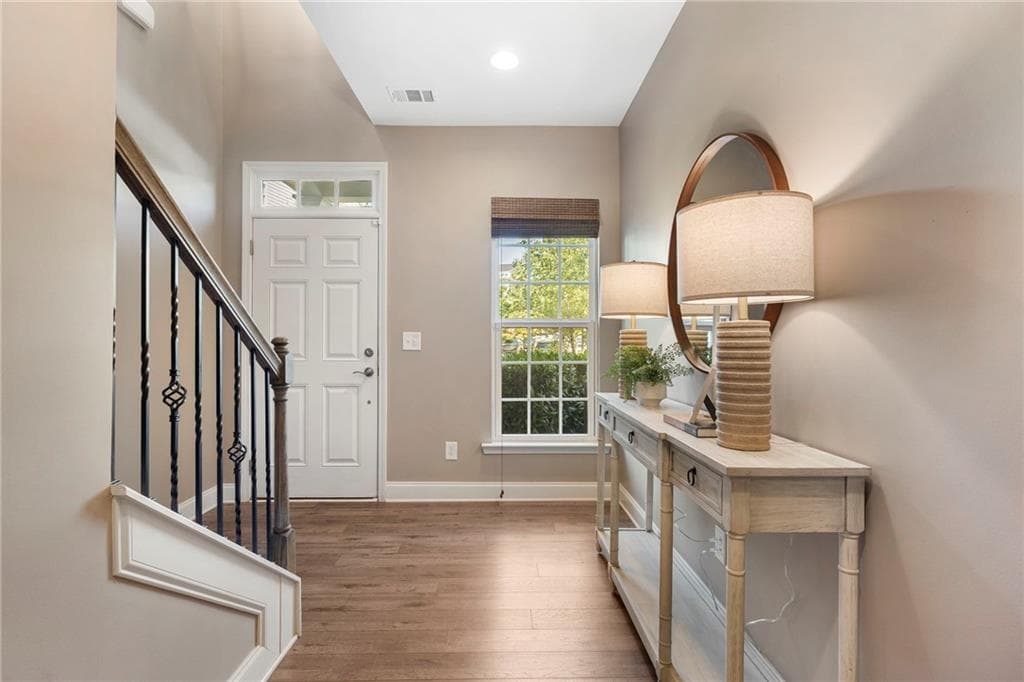 3 bedroom, 4 bathroom, 2,332 sq ft townhouse for sale at 653 Hanlon Way, Alpharetta, GA 30009 — photo 7