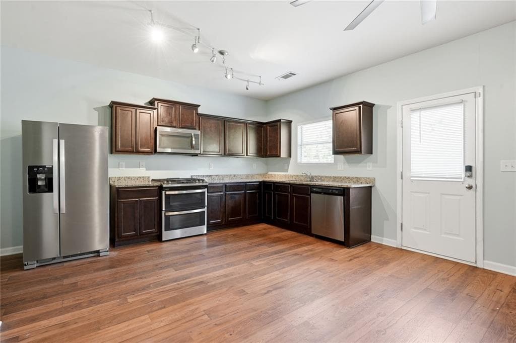 3 bedroom, 3 bathroom, 2,024 sq ft single family residence for sale at 2294 Joplin Street, Jonesboro, GA 30236 — photo 4