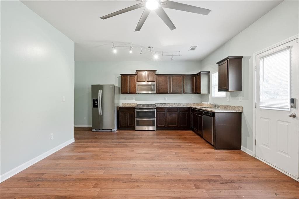 3 bedroom, 3 bathroom, 2,024 sq ft single family residence for sale at 2294 Joplin Street, Jonesboro, GA 30236 — photo 5