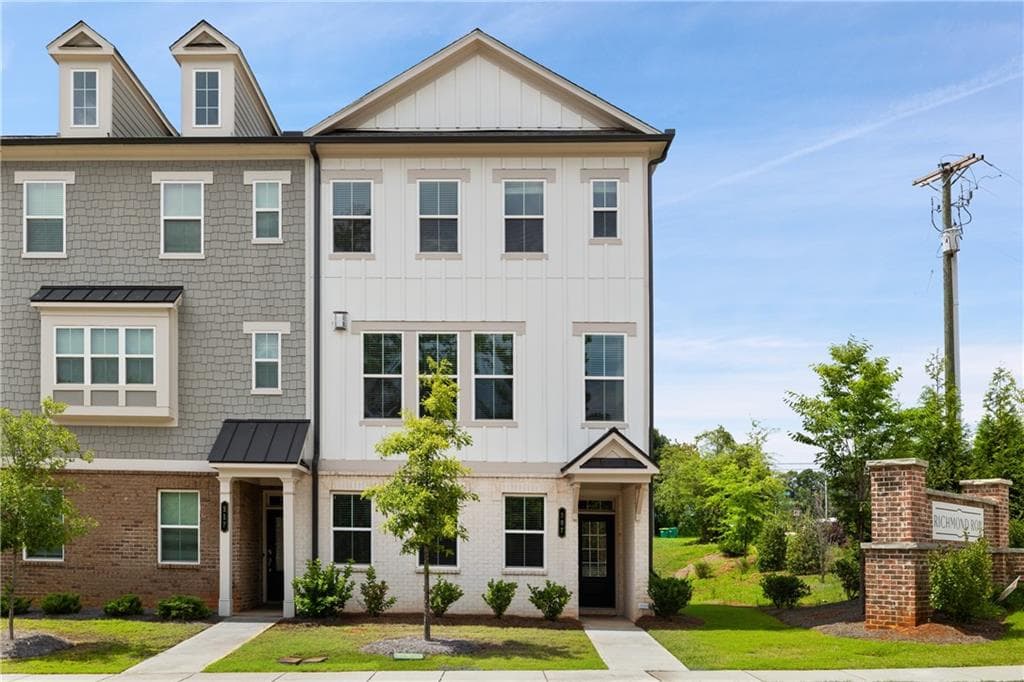 4 bedroom, 4 bathroom, 2,267 sq ft townhouse for rent at 307 Danville Avenue, Suwanee, GA 30024 for $2,900 a month — photo 1 of 25