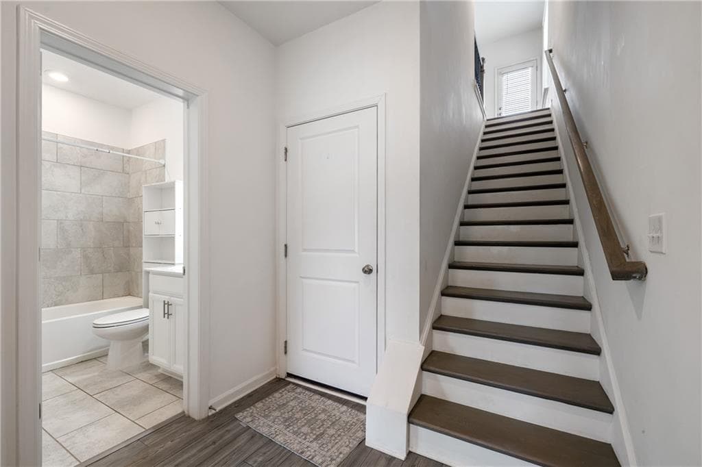 4 bedroom, 4 bathroom, 2,267 sq ft townhouse for rent at 307 Danville Avenue, Suwanee, GA 30024 for $2,900 a month — photo 4