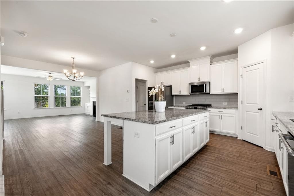 4 bedroom, 4 bathroom, 2,267 sq ft townhouse for rent at 307 Danville Avenue, Suwanee, GA 30024 for $2,900 a month — photo 8