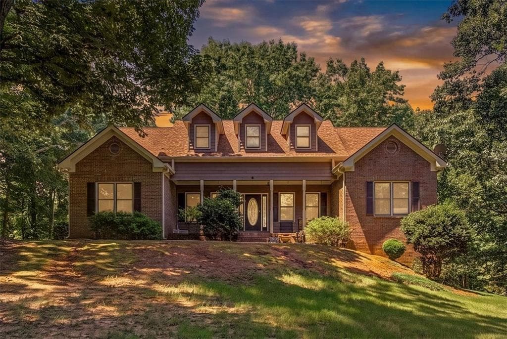 5 bedroom, 5 bathroom, 3,808 sq ft single family residence for sale at 6431 Chestnut Hill Road, Flowery Branch, GA 30542 — photo 2