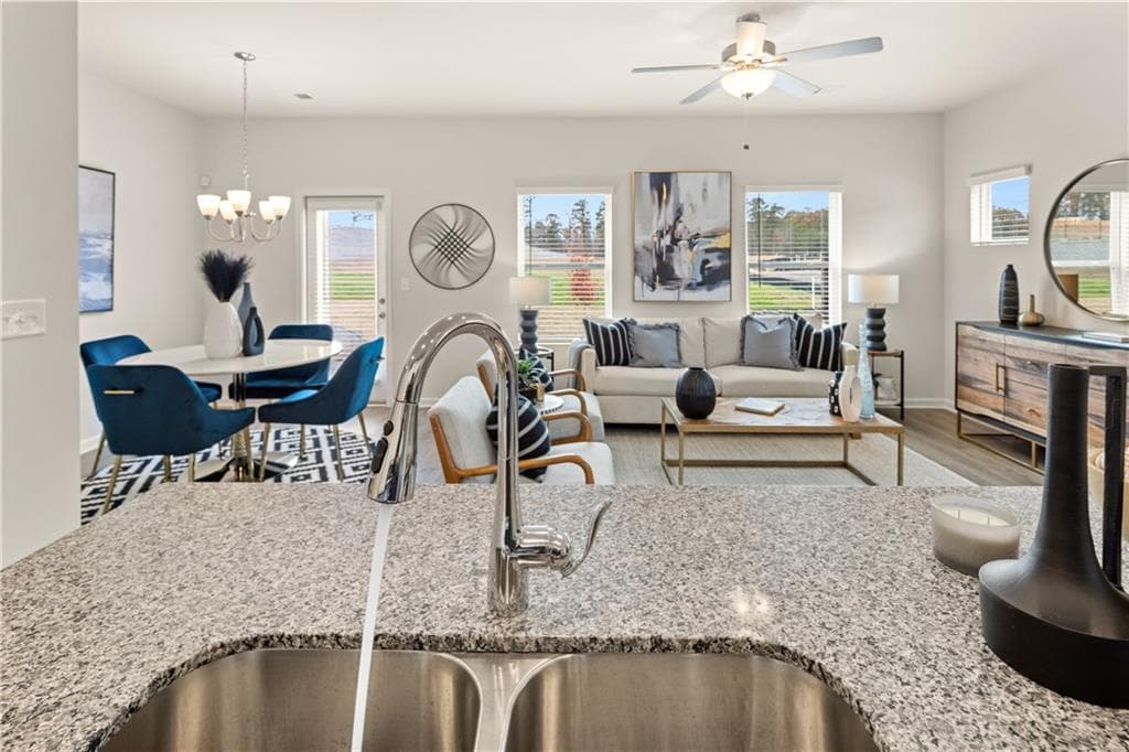 3 bedroom, 3 bathroom, 1,695 sq ft townhouse for sale at 6382 Rosetta Drive 31, Atlanta, GA 30331 — photo 5