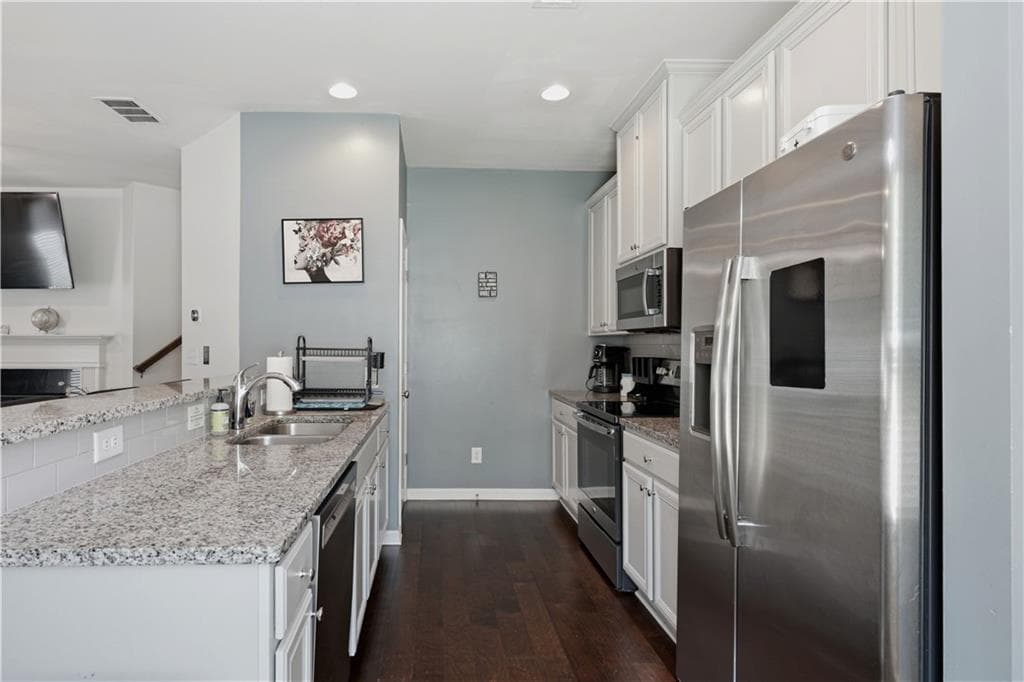 3 bedroom, 3 bathroom, 1,604 sq ft townhouse for rent at 2347 Rolling Trail, Lithonia, GA 30058 for $2,150 a month — photo 4